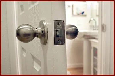 Locksmith Lock Store Swedesboro, NJ 856-506-3214 - 14-unlock-door